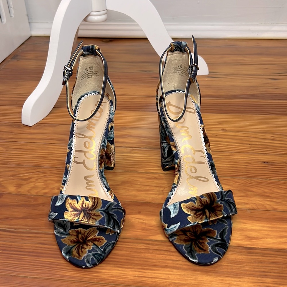 Yaro Navy &Gold Flower Velvet Sam Edelman shoes 6.5